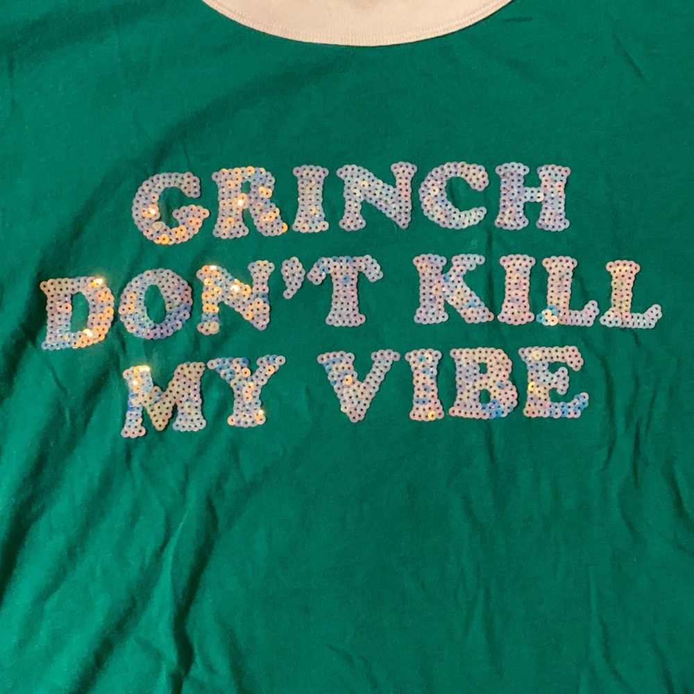 COPY - 💕VS PINK “Grinch” holiday shirt - L